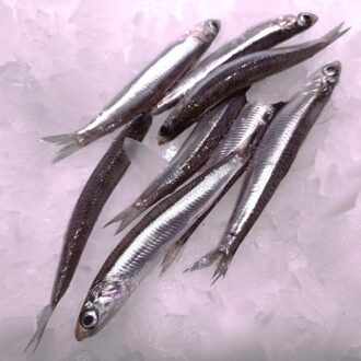 Boquerón pequeño de oferta. Compra boquerón fresco online con envío refrigerado a domicilio. Pescadería online Pescado a Casa.