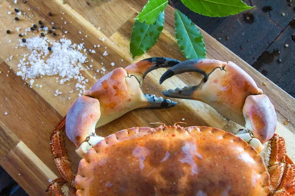 Los mejores trucos para cocinar y cocer un buey de mar gallego